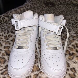 White High-Top Sneakers Youth 6.5 / Womens size 8